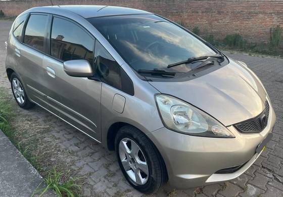 HONDA FIT 1.4 LX 16V FLEX 4P MANUAL HONDA FIT 1.4 LX 16V FLEX 4P MANUAL